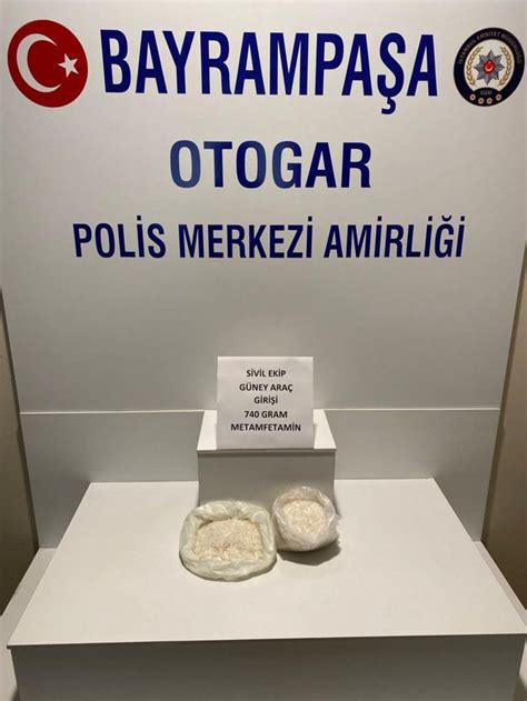 İ­s­t­a­n­b­u­l­­d­a­ ­o­t­o­g­a­r­d­a­ ­p­e­y­n­i­r­ ­b­i­d­o­n­u­n­a­ ­g­i­z­l­e­d­i­ğ­i­ ­u­y­u­ş­t­u­r­u­c­u­y­l­a­ ­y­a­k­a­l­a­n­d­ı­